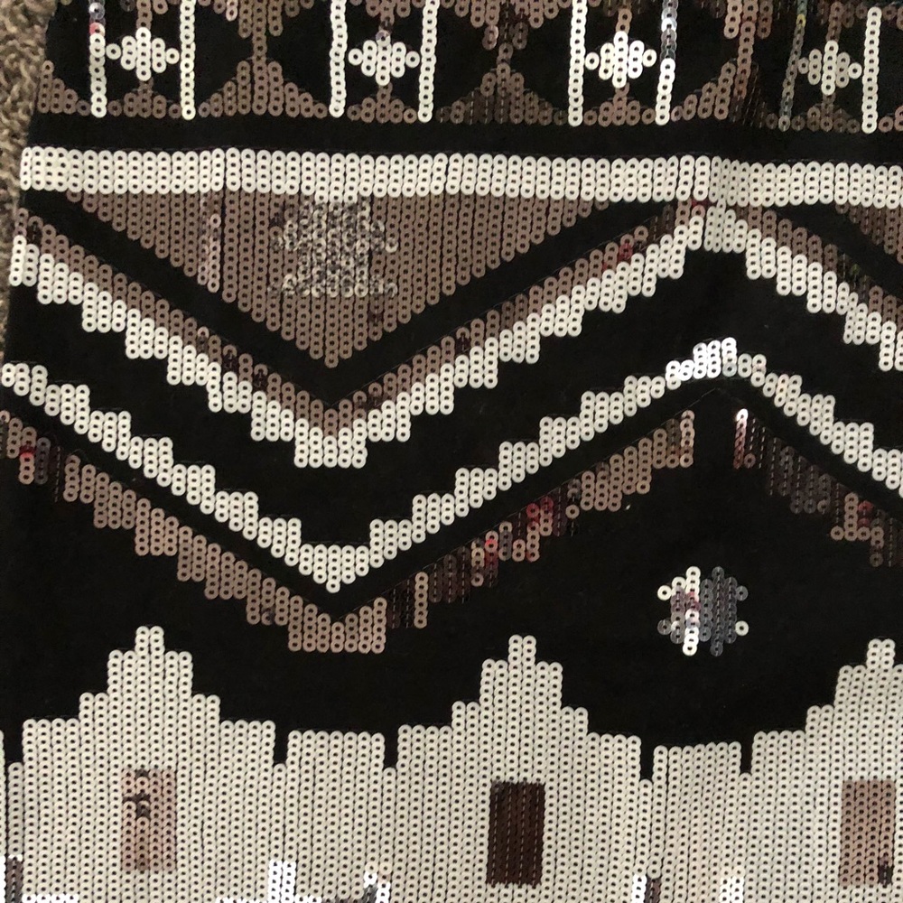 EXPRESS SKIRT - Picture 3 of 5